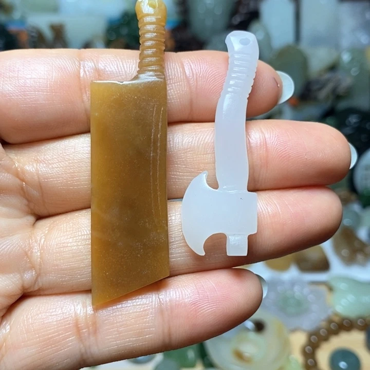 和田玉未镶嵌颈饰