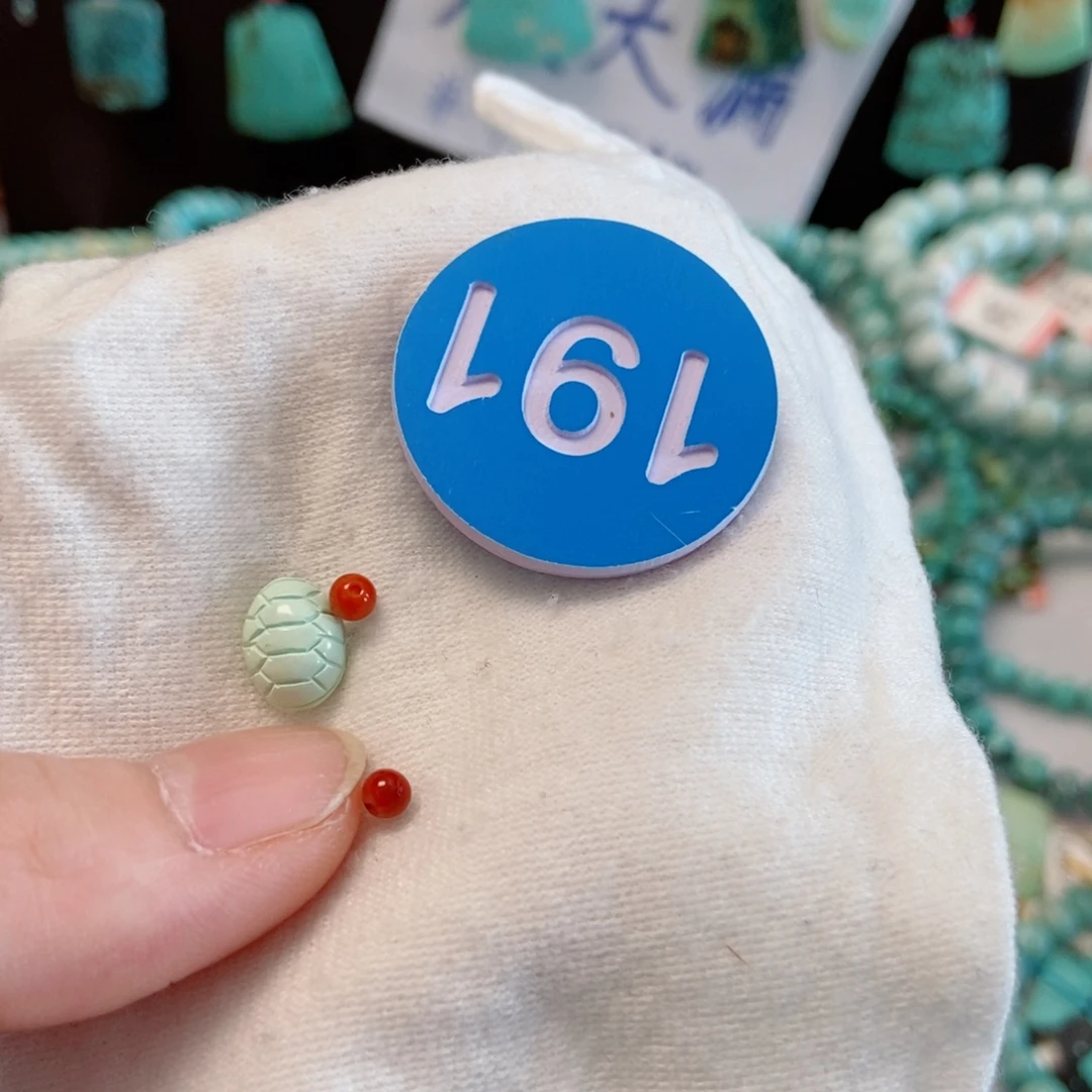 南红玛瑙未镶嵌珠宝奇石