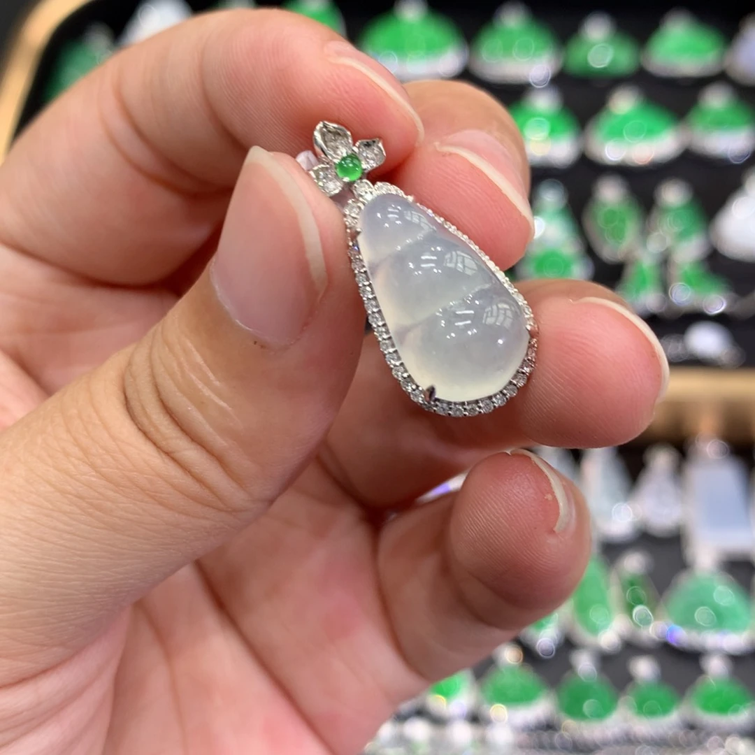 翡翠18K金镶嵌吊坠(不含链)吊坠