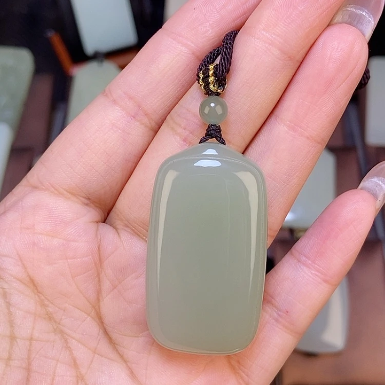 【闪购商品】颈饰未镶嵌和田玉