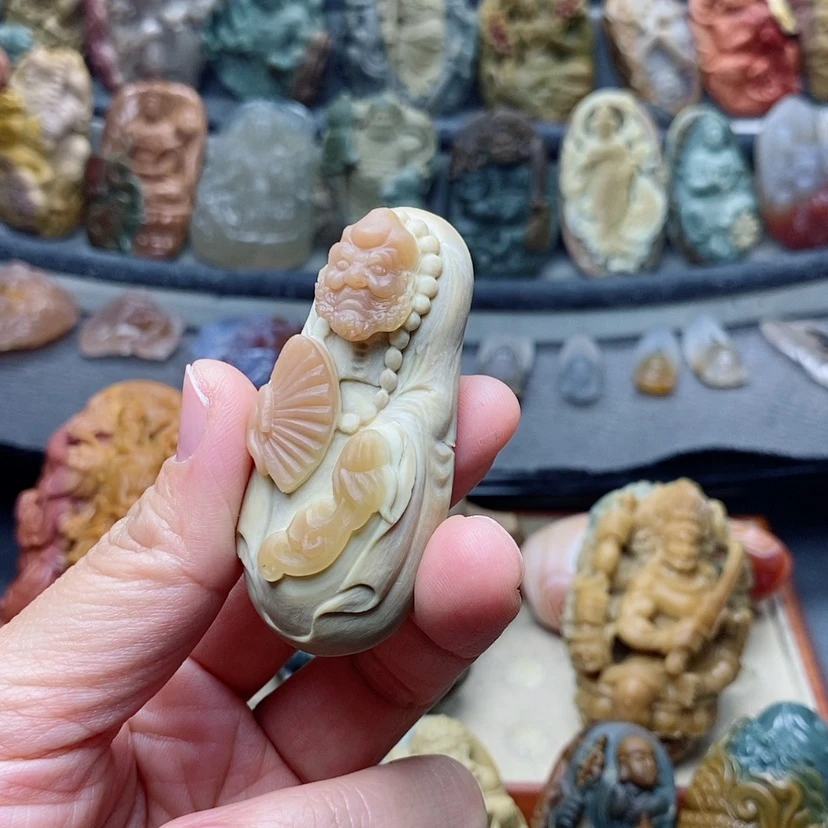 【闪购商品】定制石英质玉吊坠未镶嵌