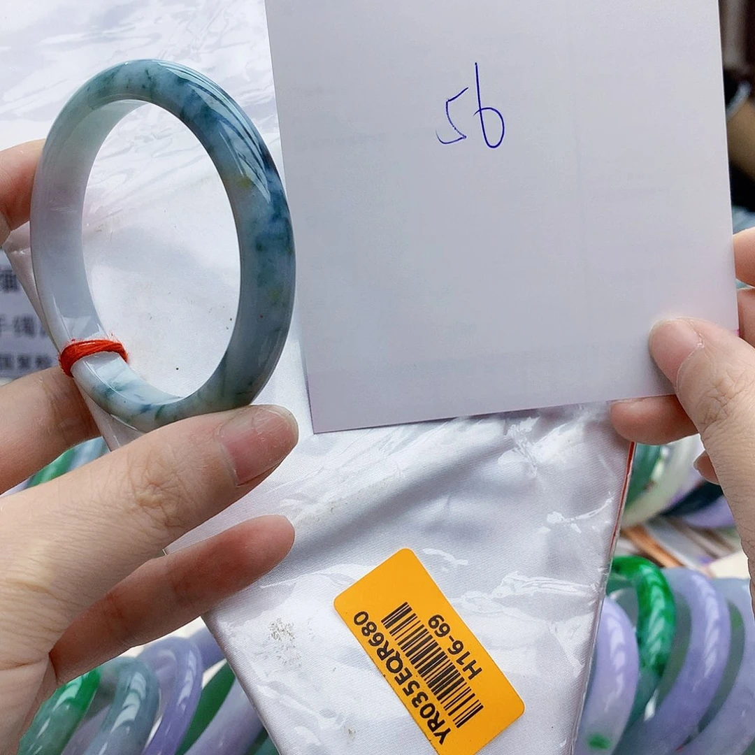 翡翠手镯未镶嵌The