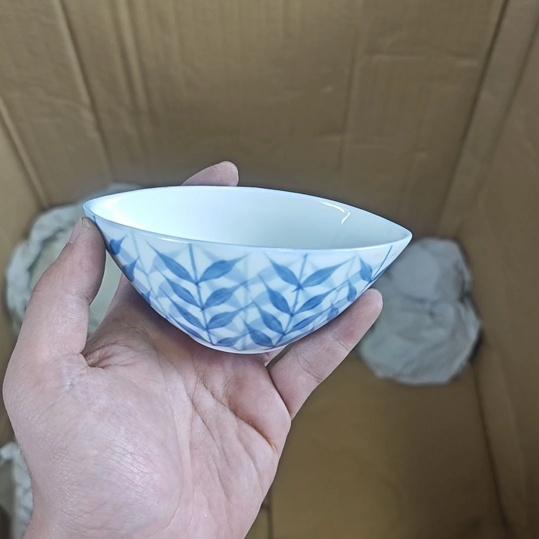 M***g傲娇王陌陌摸摸墨墨碗