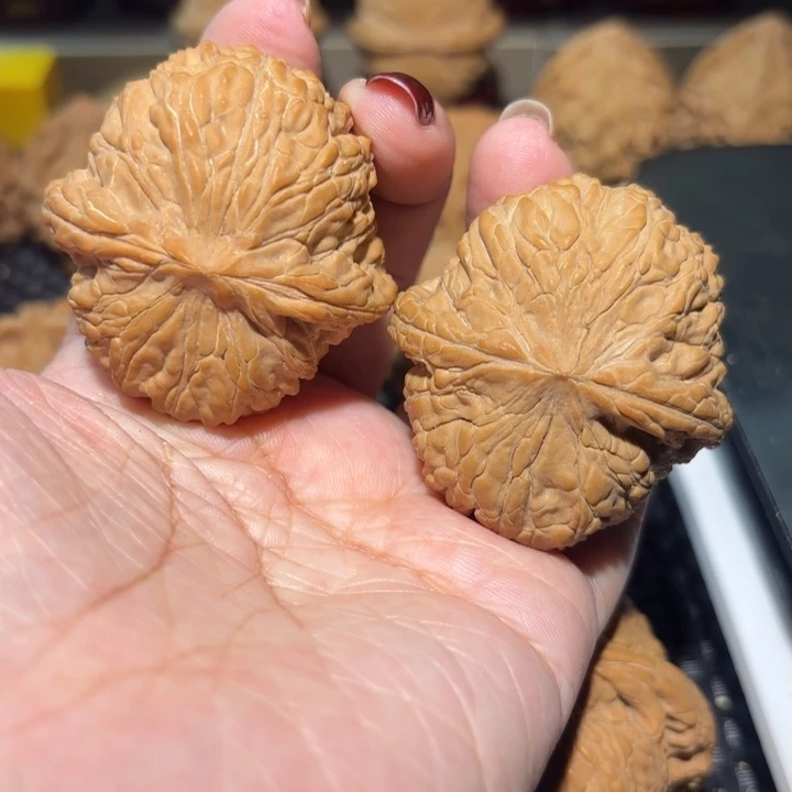 吊坠文玩核桃42泥鳅背一对