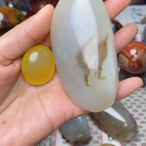 未镶嵌玛瑙/玉髓珠宝奇石拿****下打孔不退不换