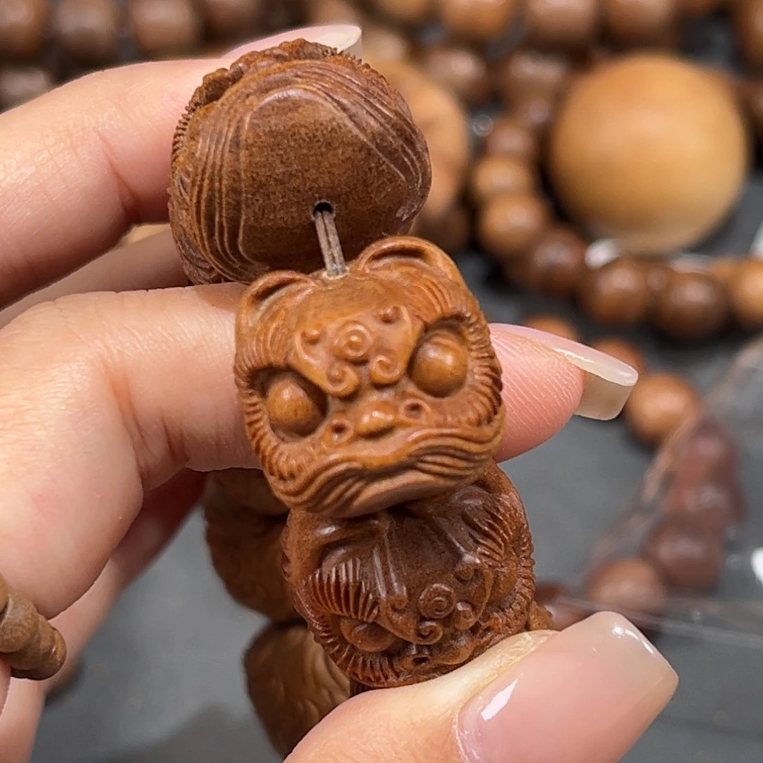 夏***晓檀香木手串/手链醒狮一颗
