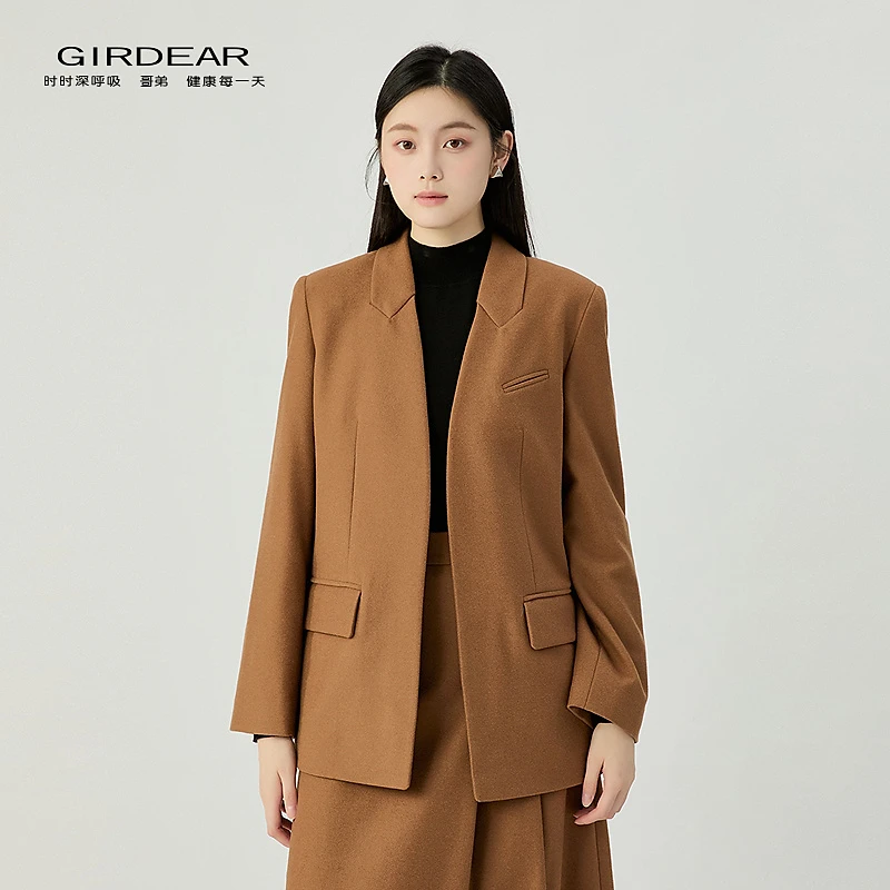 哥弟  女装新款经典质感简约大气百搭宽松无领羊毛西裝外套140058
