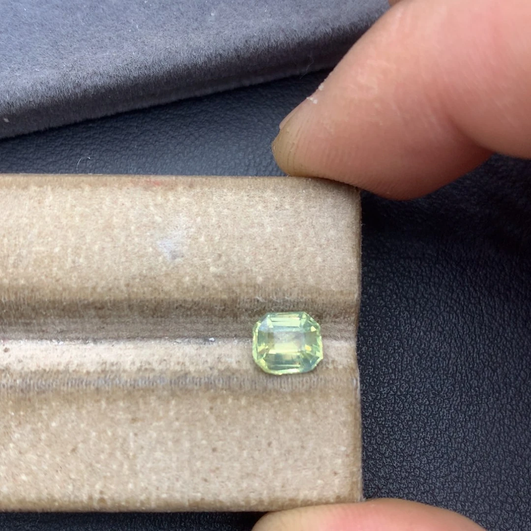 裸石金绿宝石1.37ct