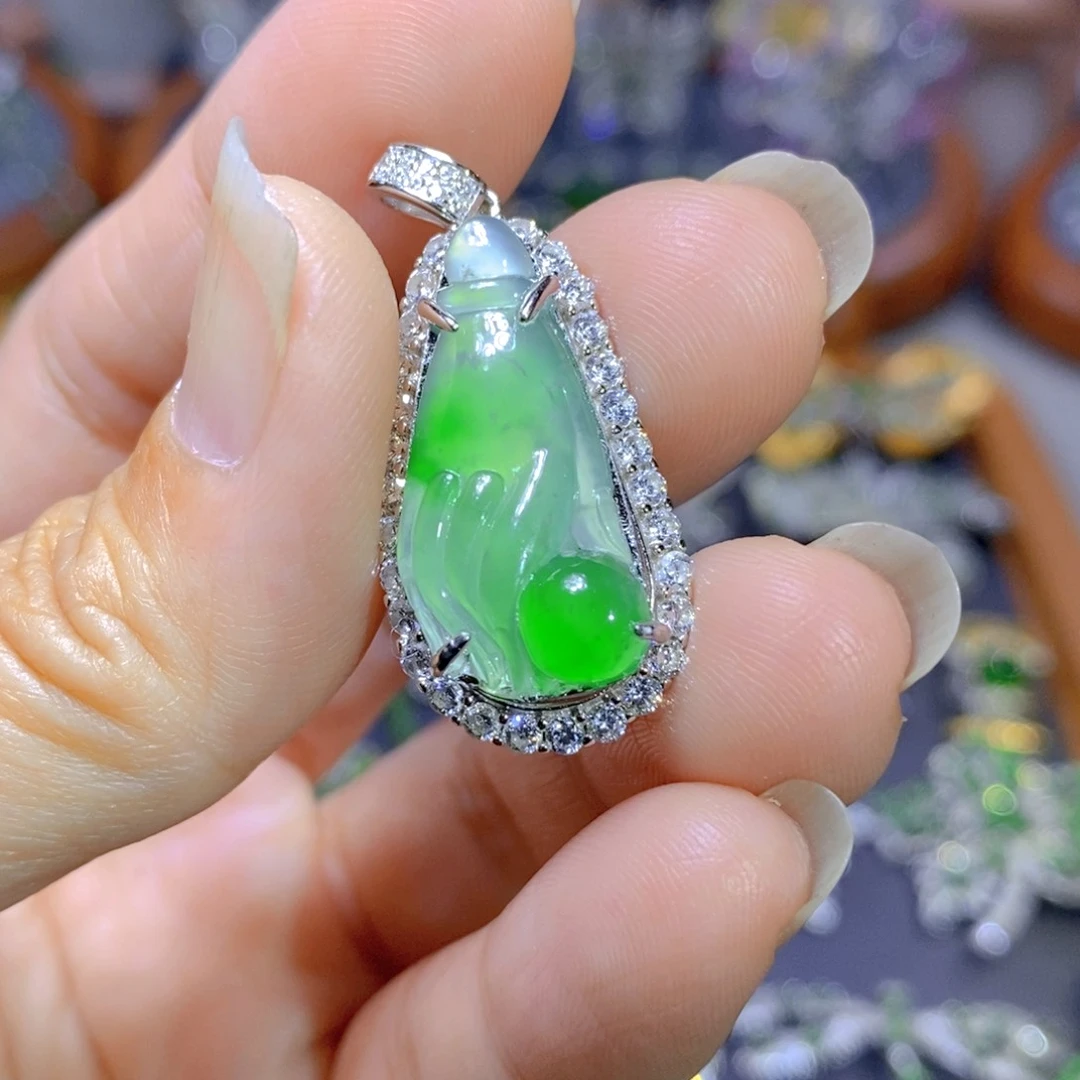 翡翠颈饰银S925镶嵌天然翡翠