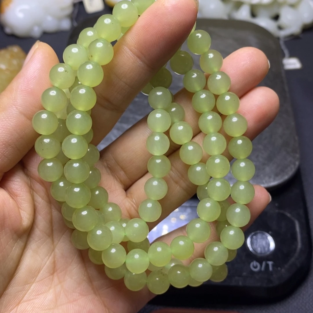 和田玉未镶嵌把件