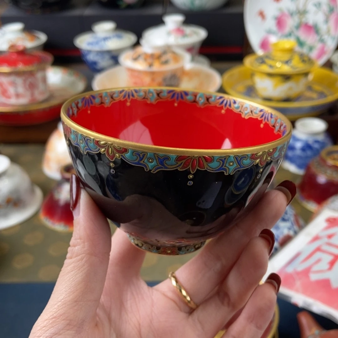 陶瓷艺术家的作品是一种