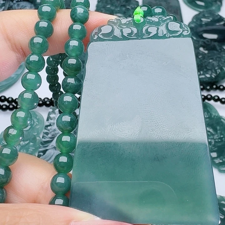 颈饰未镶嵌翡翠多样性发其一