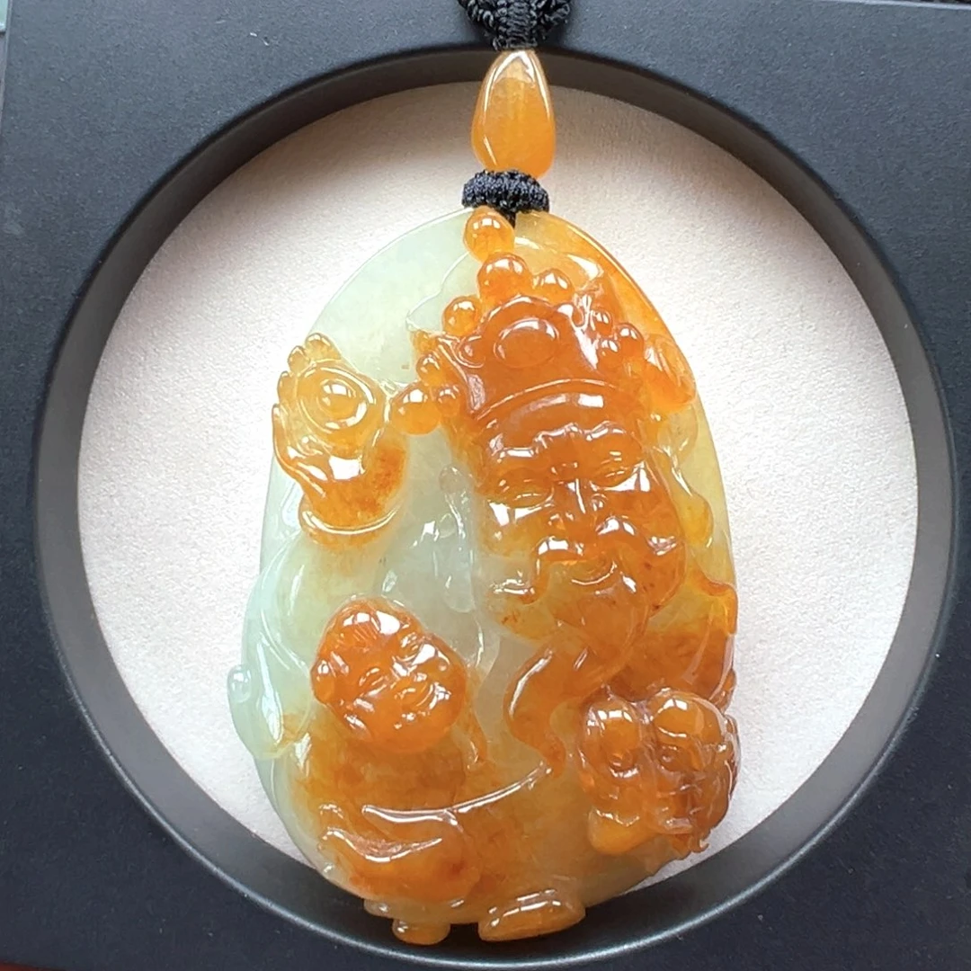 翡翠未镶嵌颈饰财神