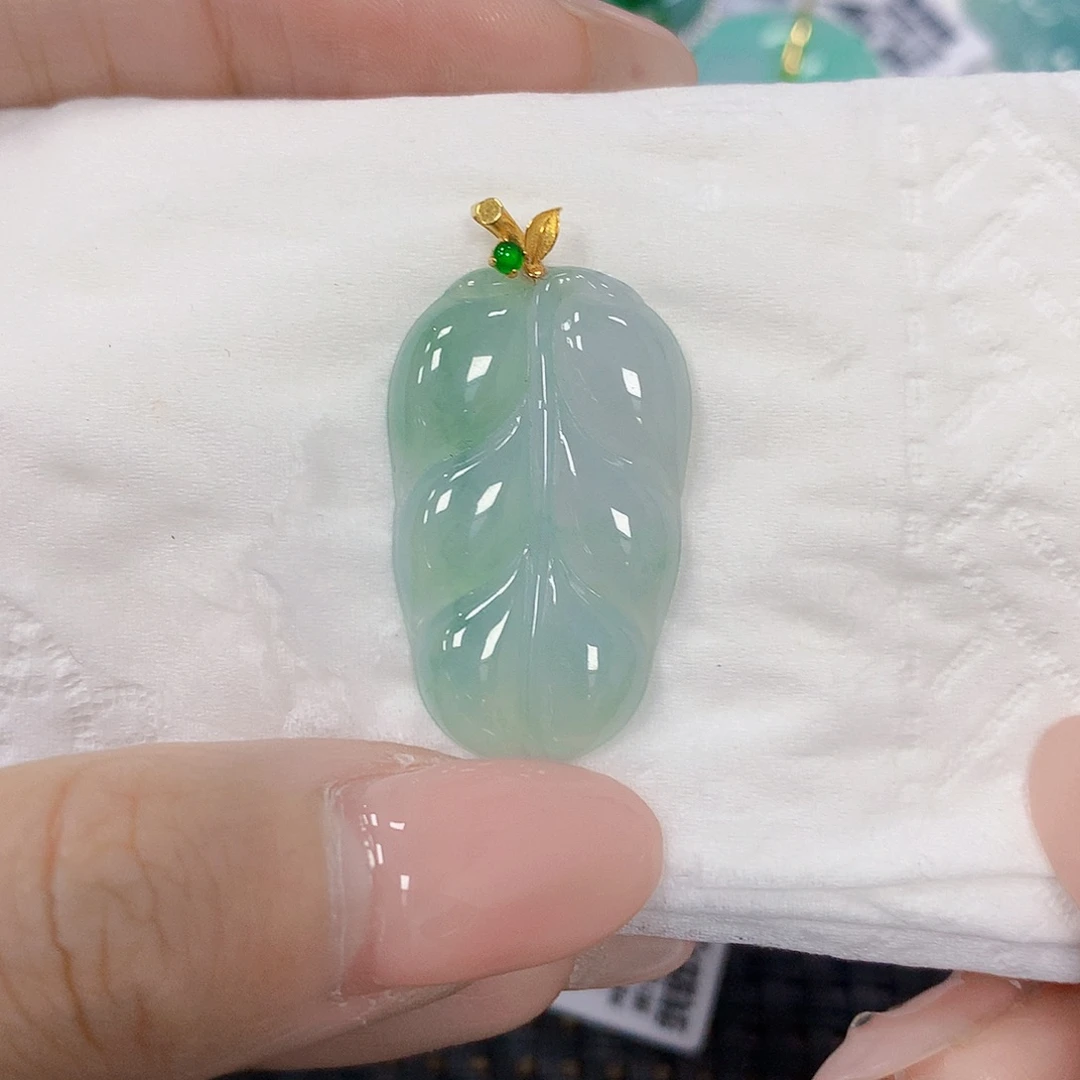 翡翠18K金镶嵌颈饰天然翡翠a货 百元以上9米证书费自理