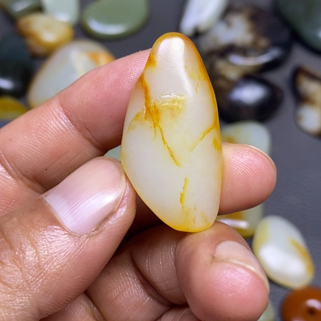 和田玉（糖玉）未镶嵌挂件