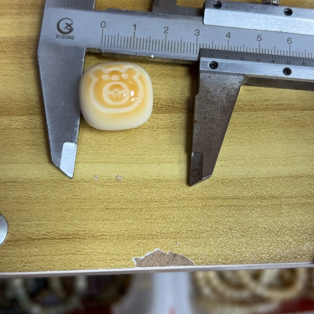 只买单纯的吊坠，没带链子，属的性质。