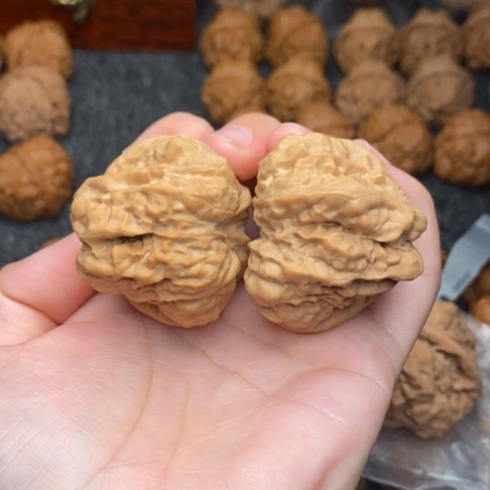 吊坠桃核我是第一百42