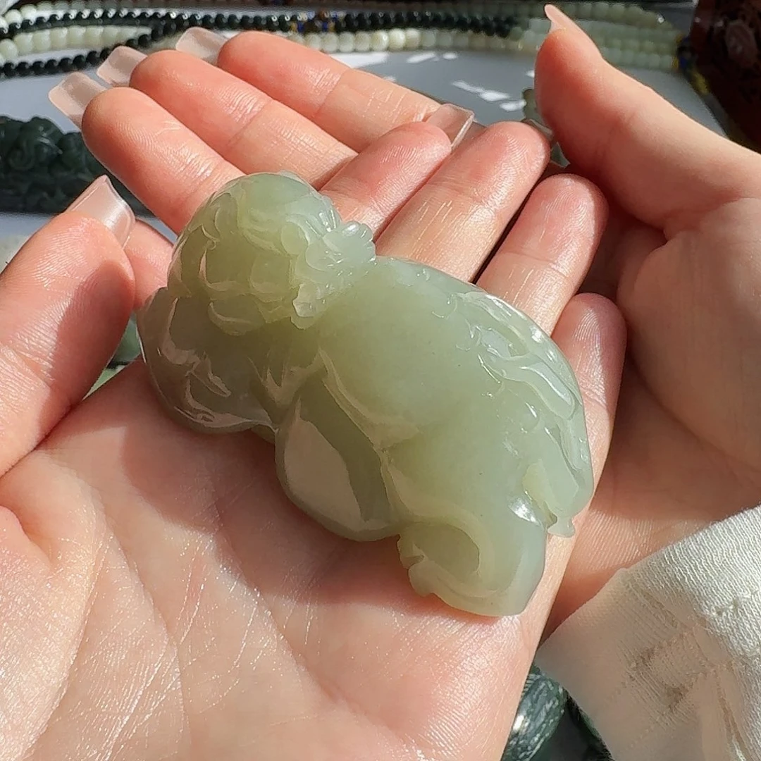 颈饰未镶嵌和田玉