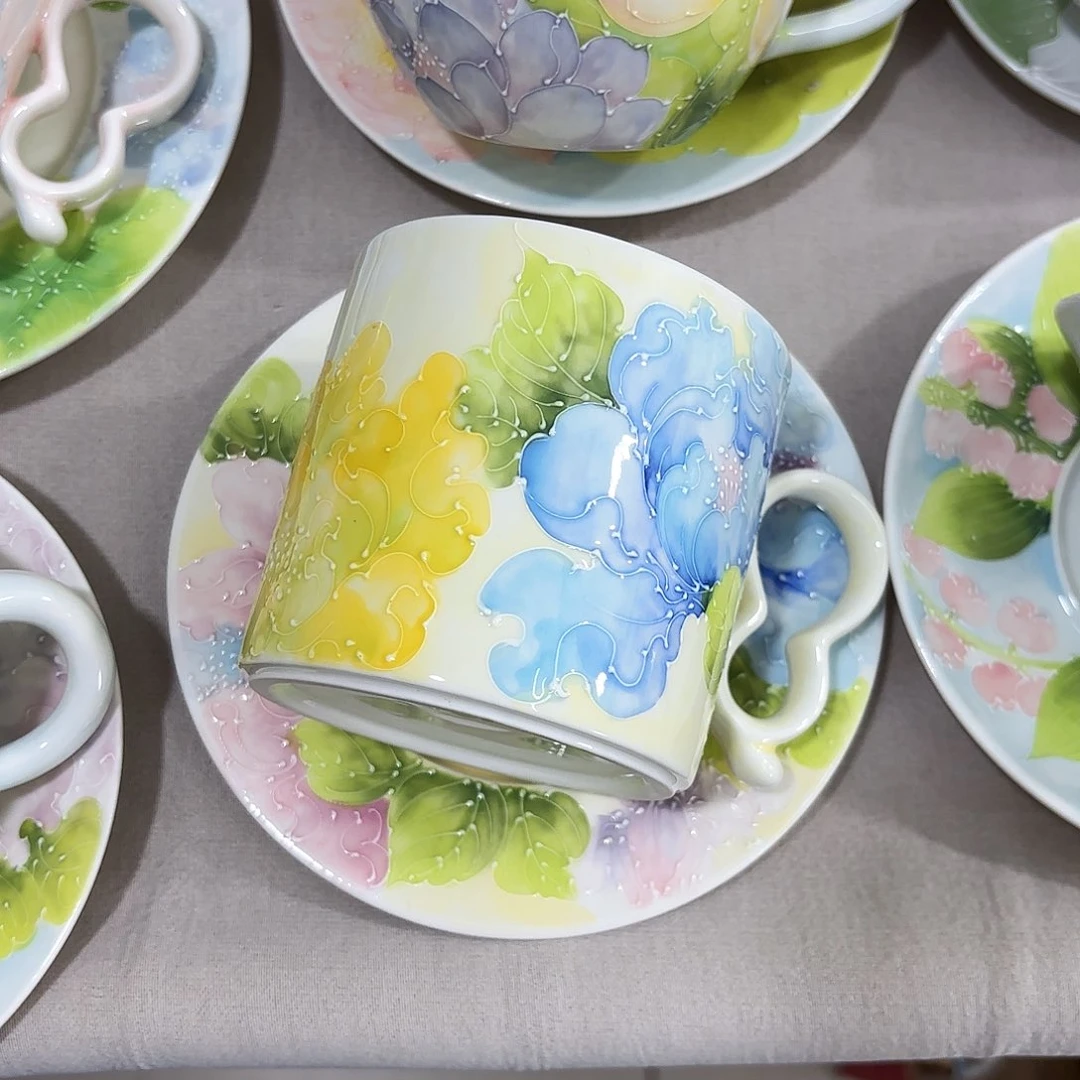 手绘高温釉下彩陶瓷