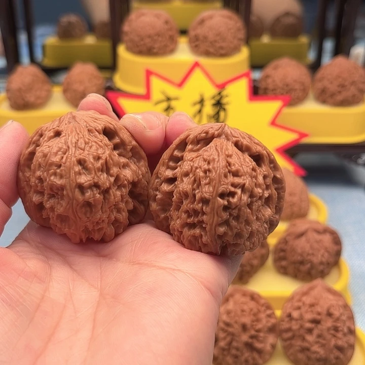 混***王吊坠文玩核桃ktfjiybn