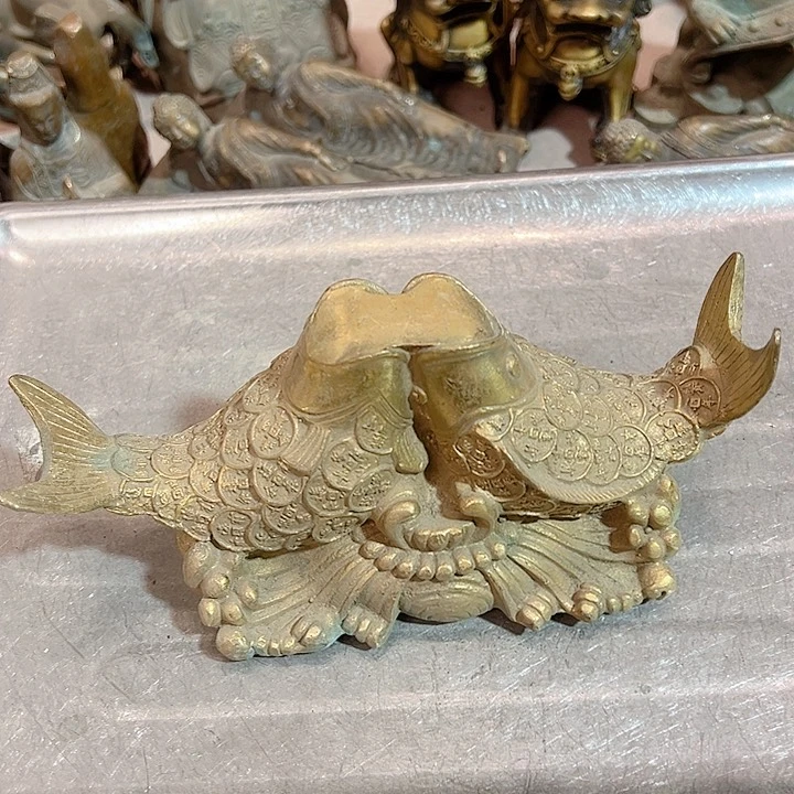 年**余黄铜摆件工艺品，