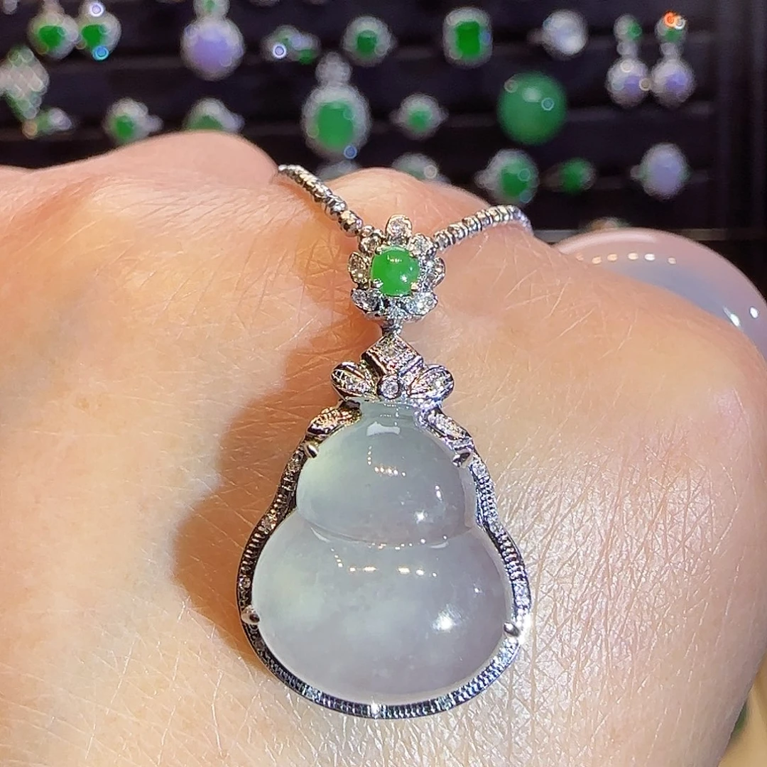 翡翠吊坠(不含链)18K金镶嵌