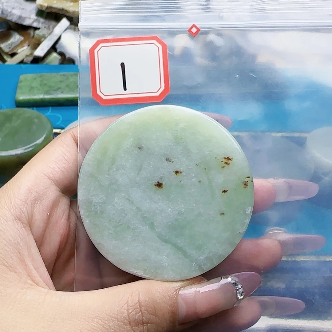 和田玉未镶嵌珠宝半成品