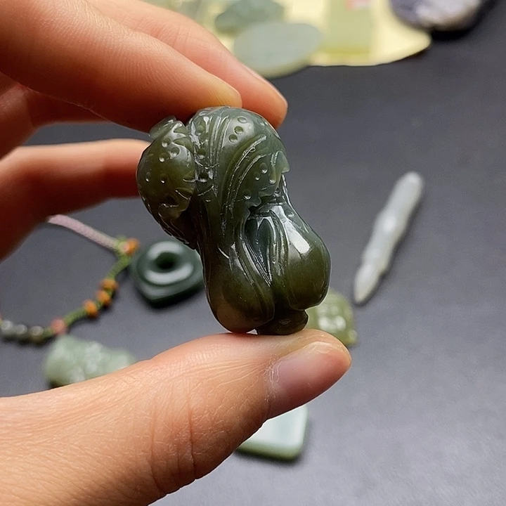 颈饰未镶嵌和田玉