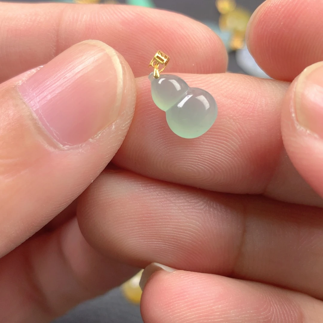 【闪购商品】颈饰18K金镶嵌翡翠翡翠