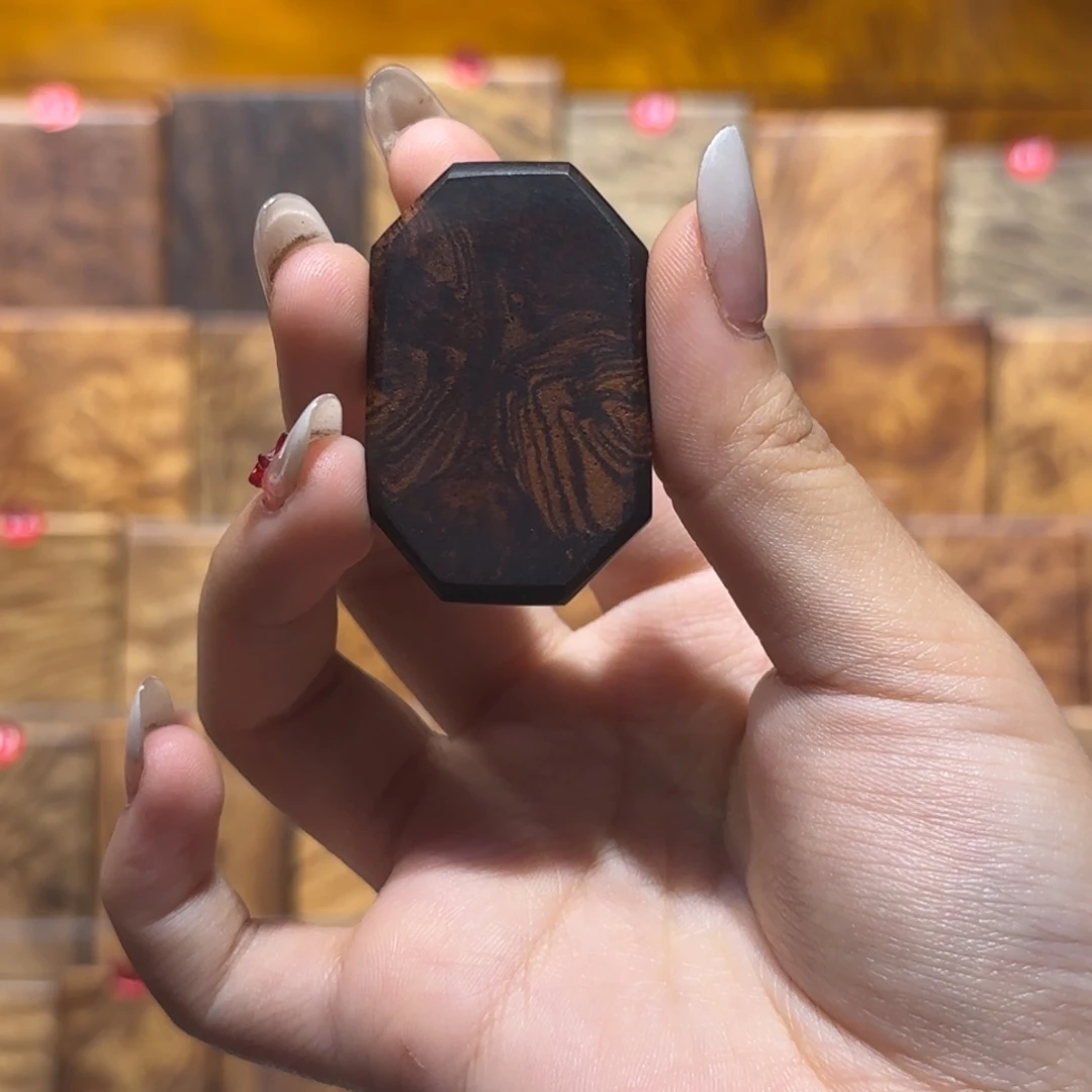 陈***歌黄花梨/降香黄檀海南黄花梨随形