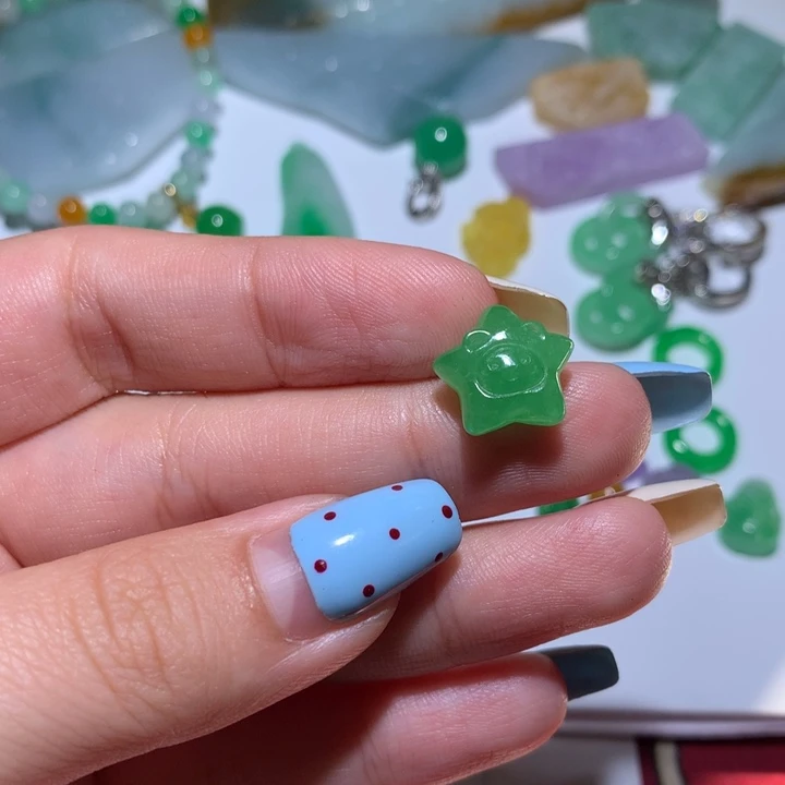 翡翠未镶嵌颈饰无镶嵌