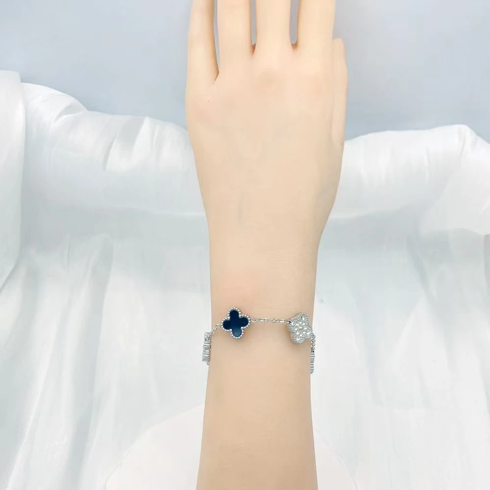 铜合金锆石手链 爆款四叶草手链双面黑贝不掉色韩版潮流个性手饰i