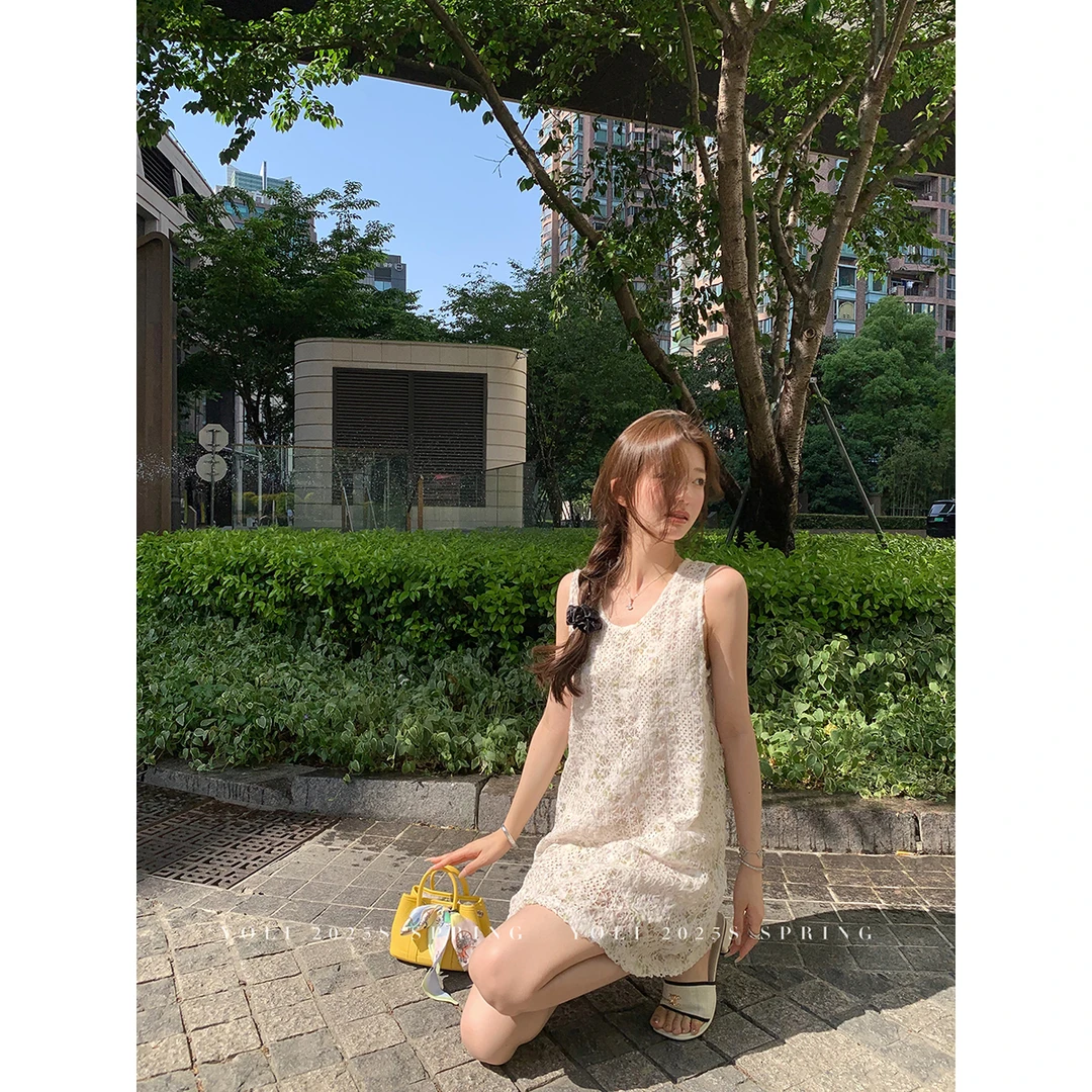 YOLI 张宥利"绿野仙踪"镂空吊带