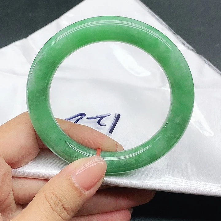 未镶嵌手镯翡翠122