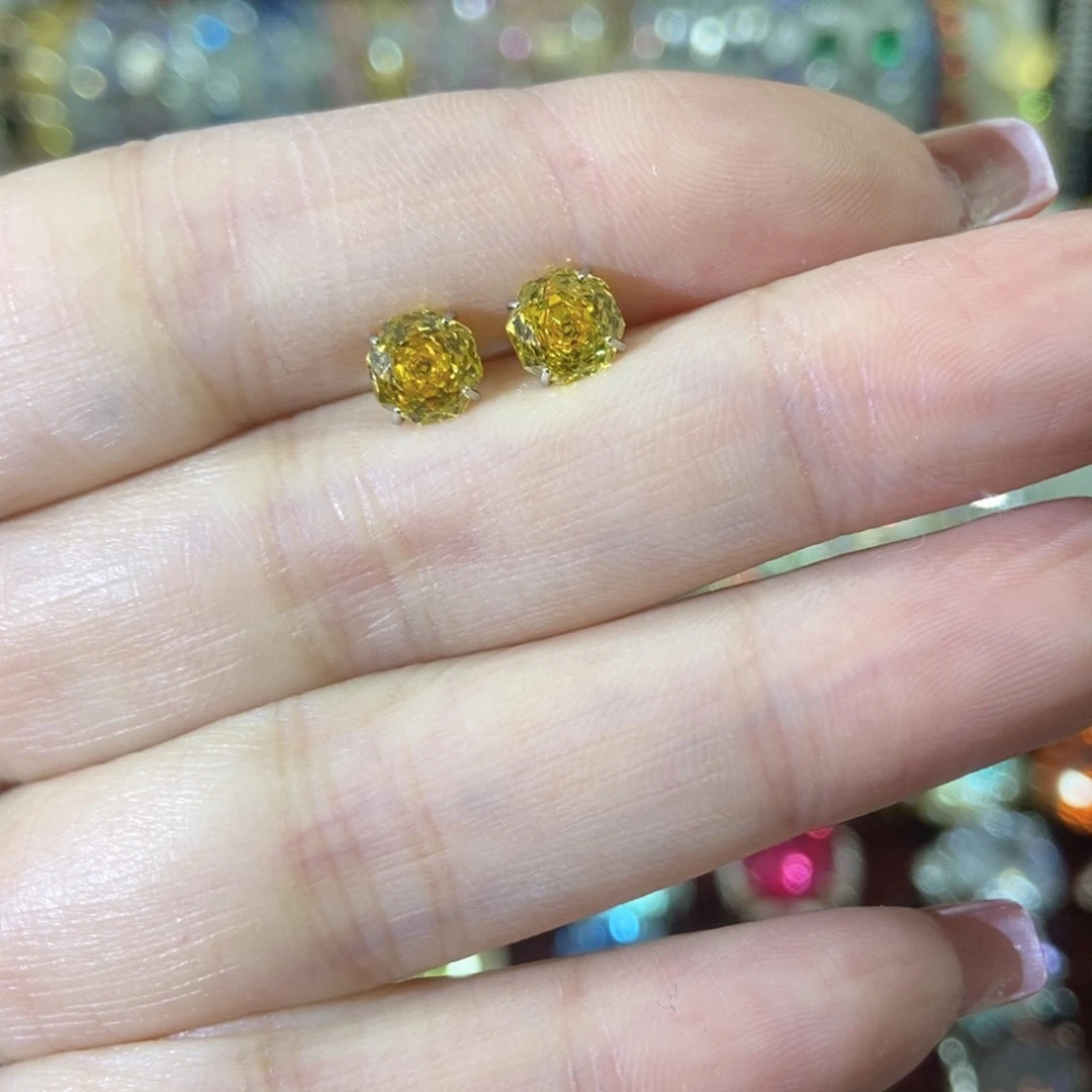 66锆石（处理）耳钉
