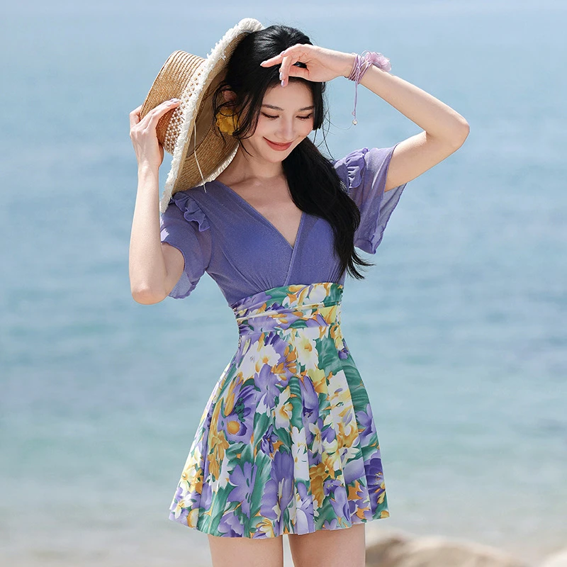 2025新款泳衣女连体碎花短袖收腰显瘦遮肚小胸钢托聚拢沙滩游泳衣