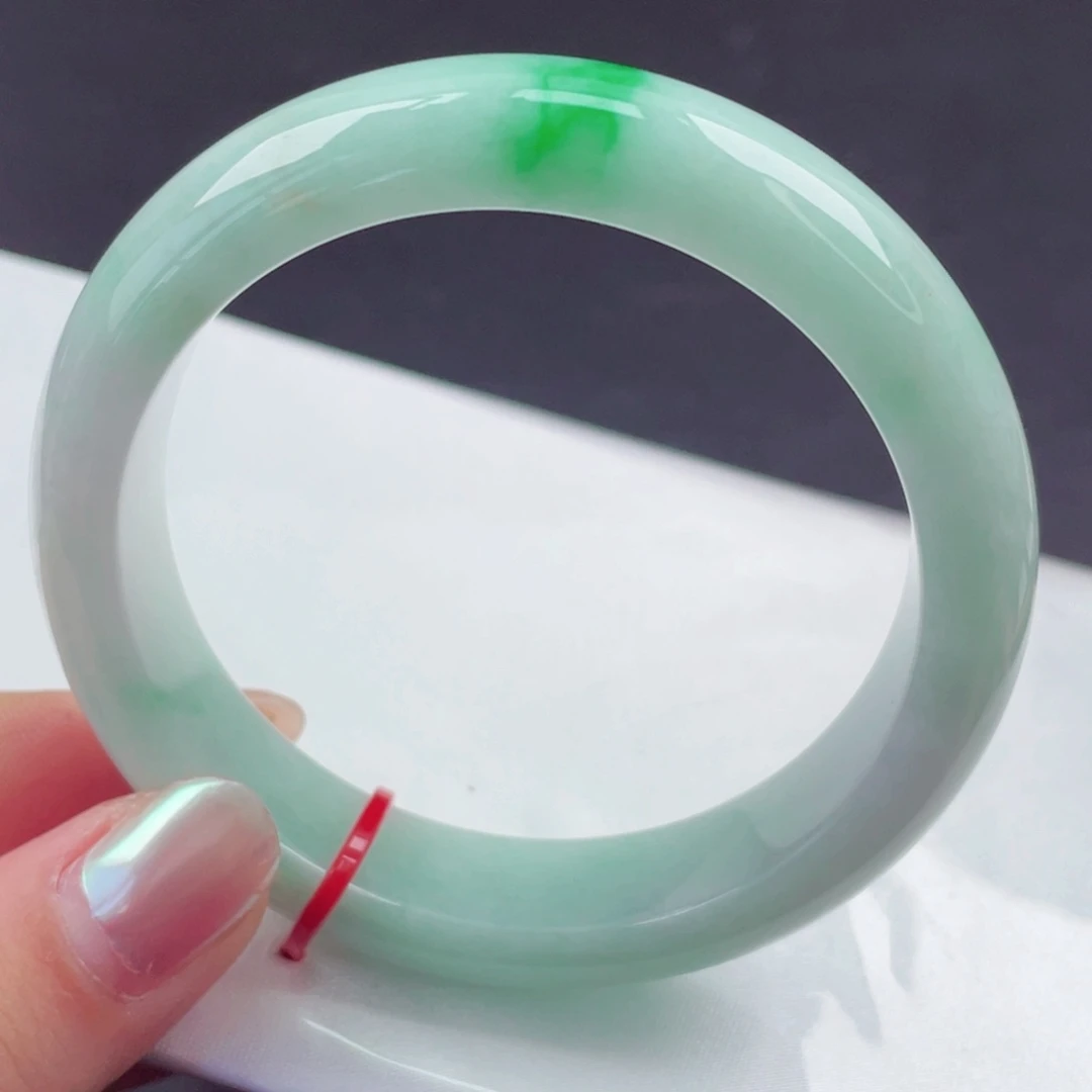 翡翠未镶嵌手镯56圈口