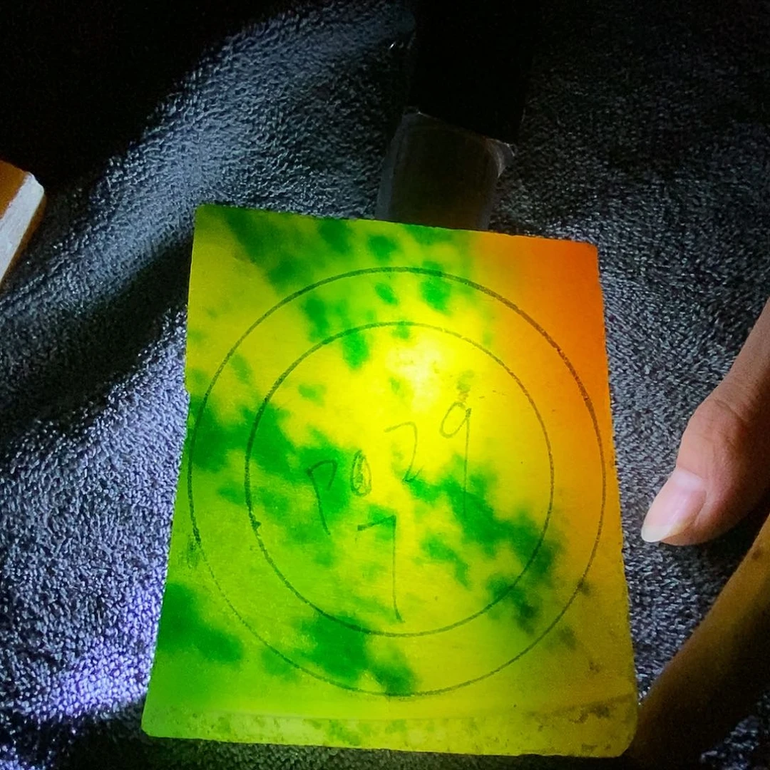 21 缅甸保真珠宝奇石