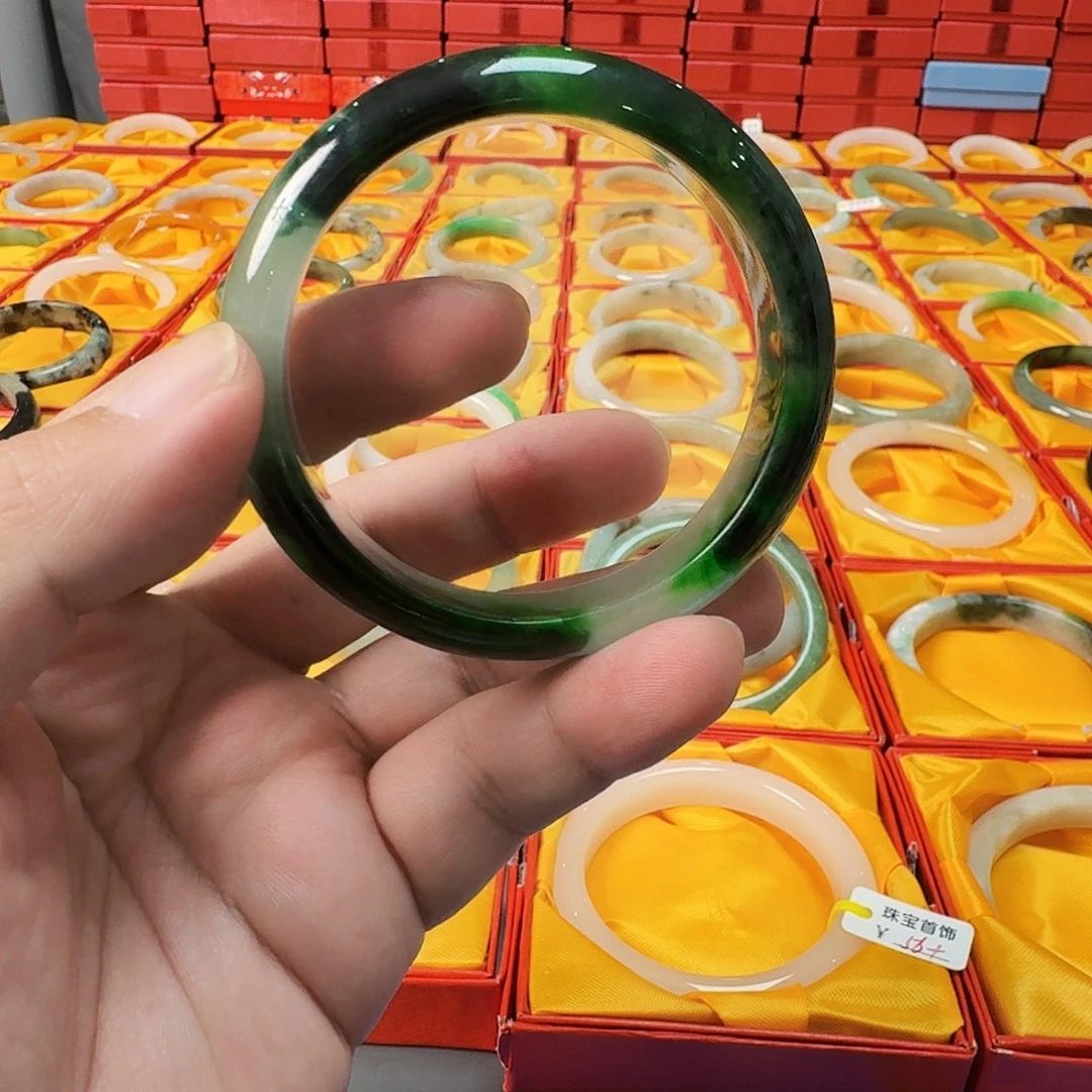 金***贵翡翠未镶嵌手镯福利有包容