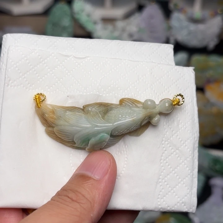 翡翠未镶嵌颈饰吊坠
