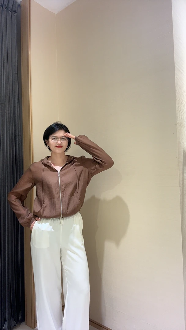 【俪妍.LIVELY.YAN】咖色夏季连帽薄款外搭