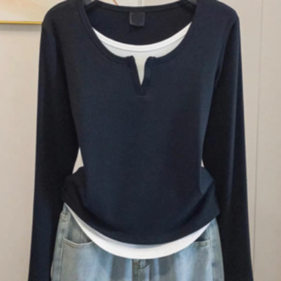 常规款长袖通勤抗起球V领吸汗T恤时尚拼色秋冬休闲针织百搭