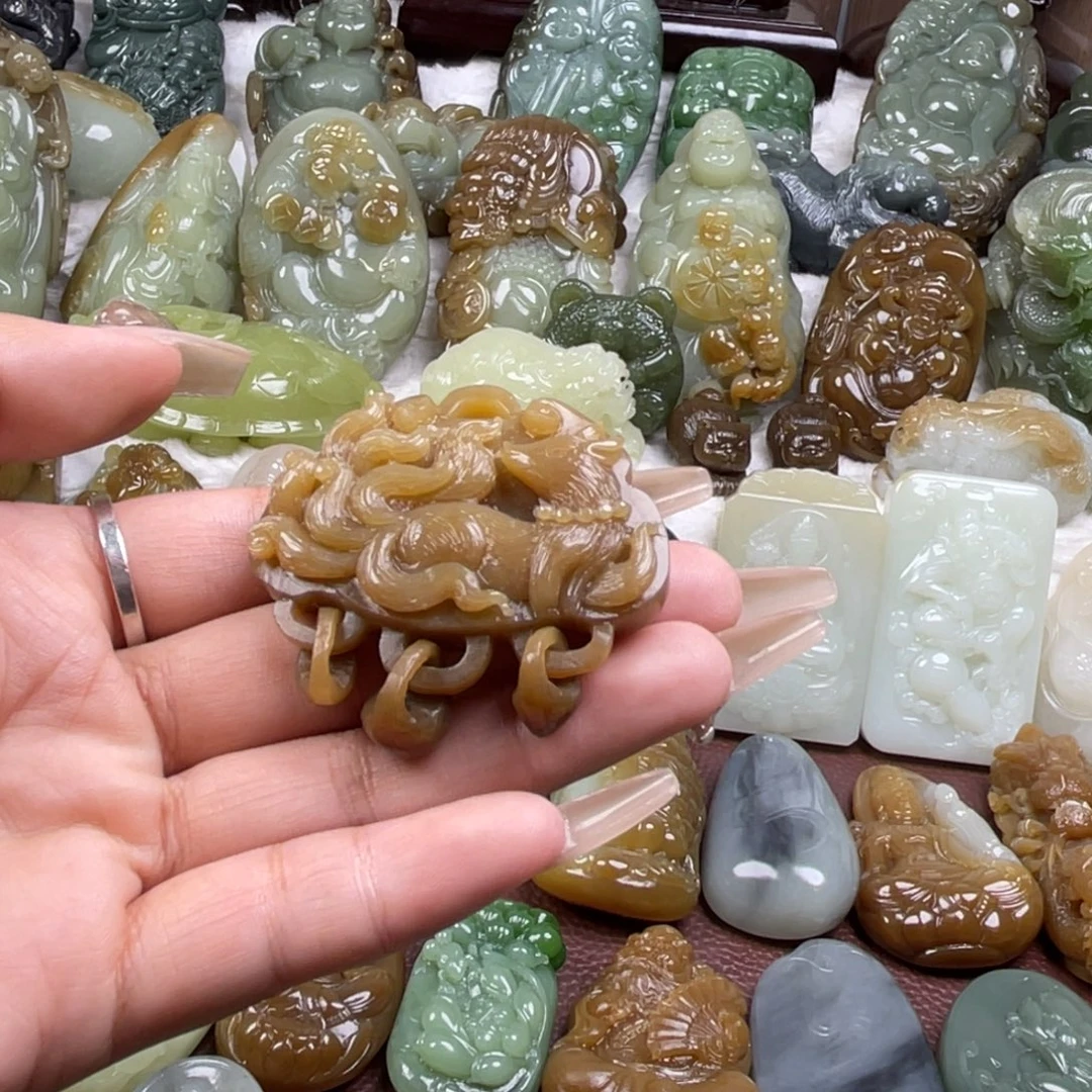 和田玉未镶嵌颈饰