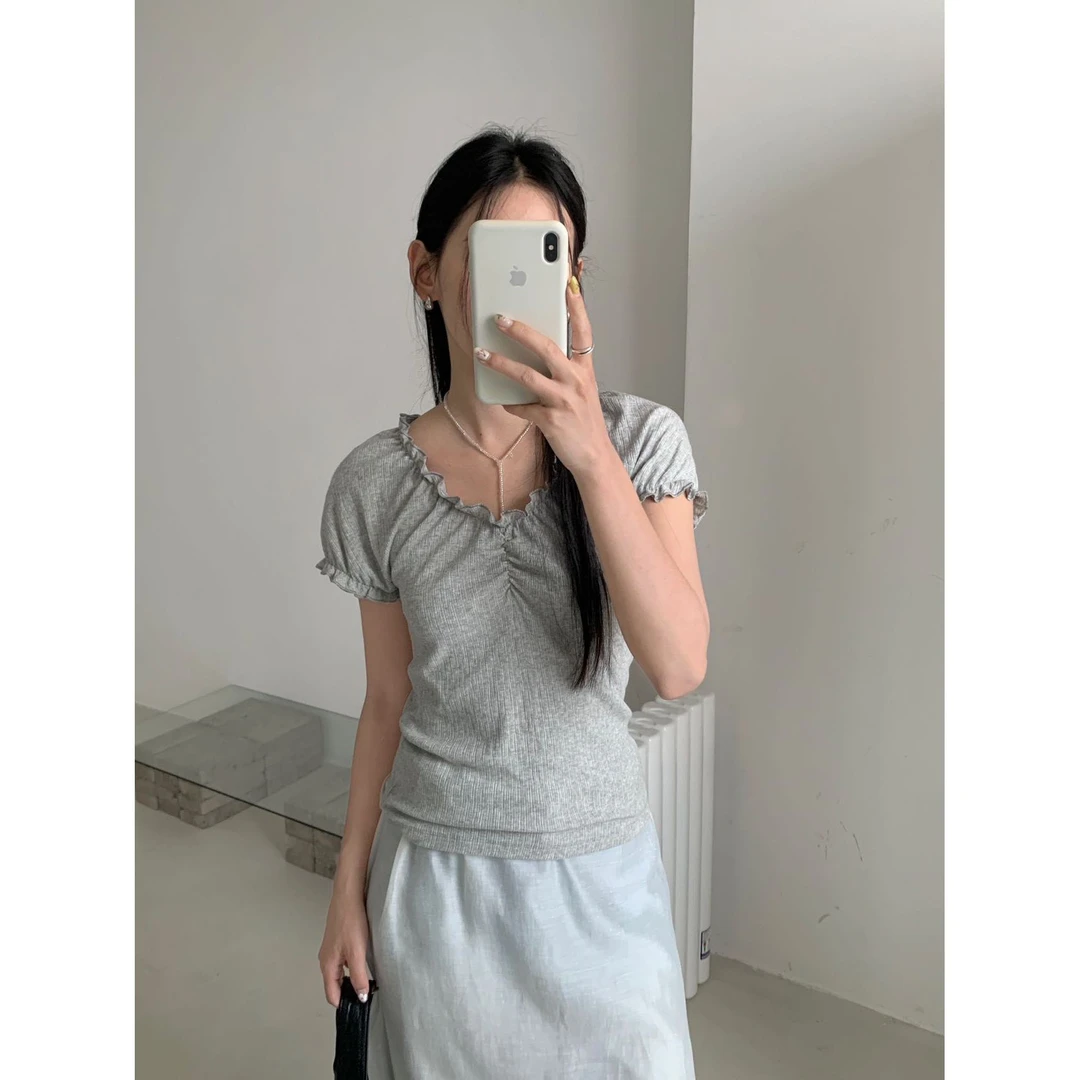 7761#非町#气质木耳花边修身显瘦减龄小衫(福利)