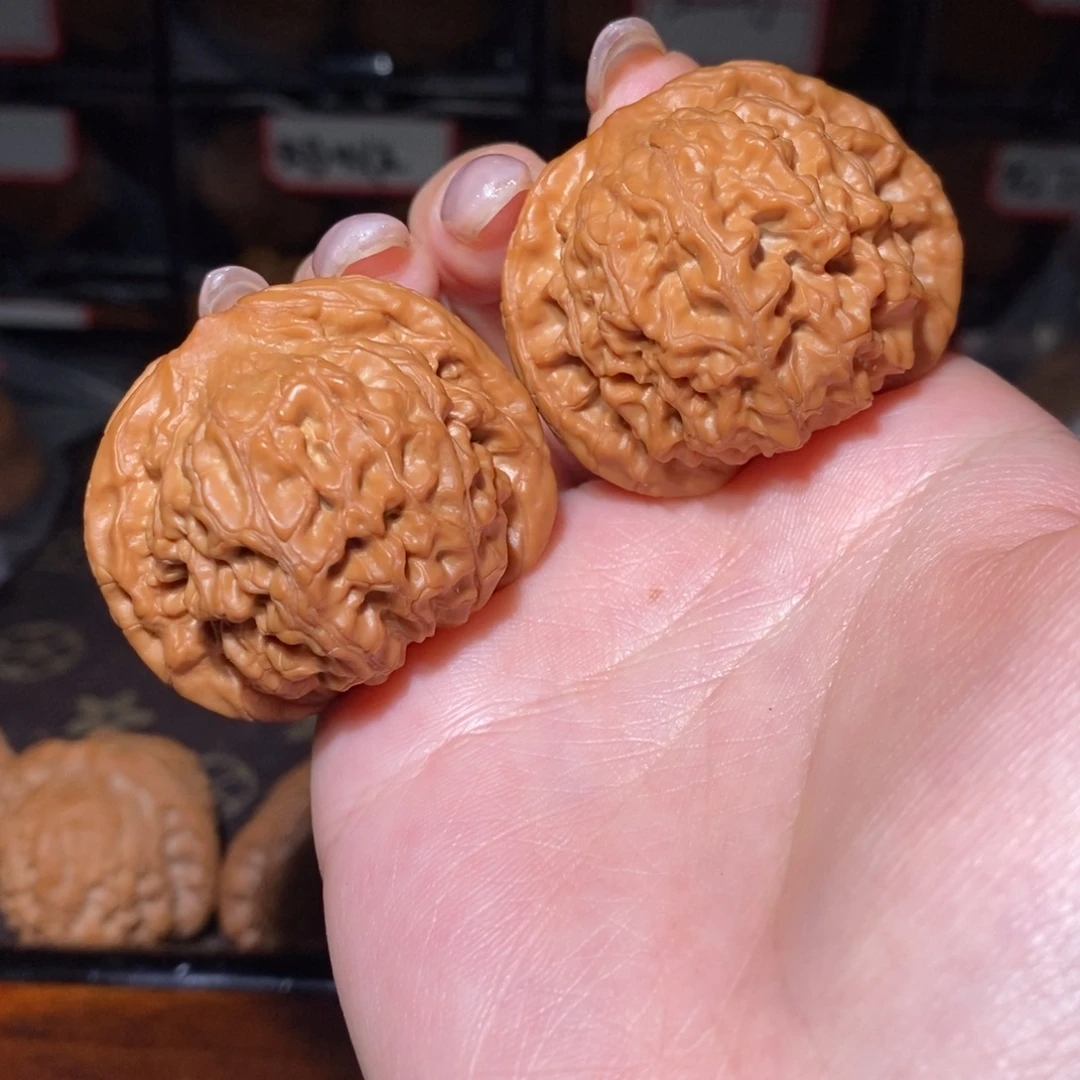 过***间把件文玩核桃核王