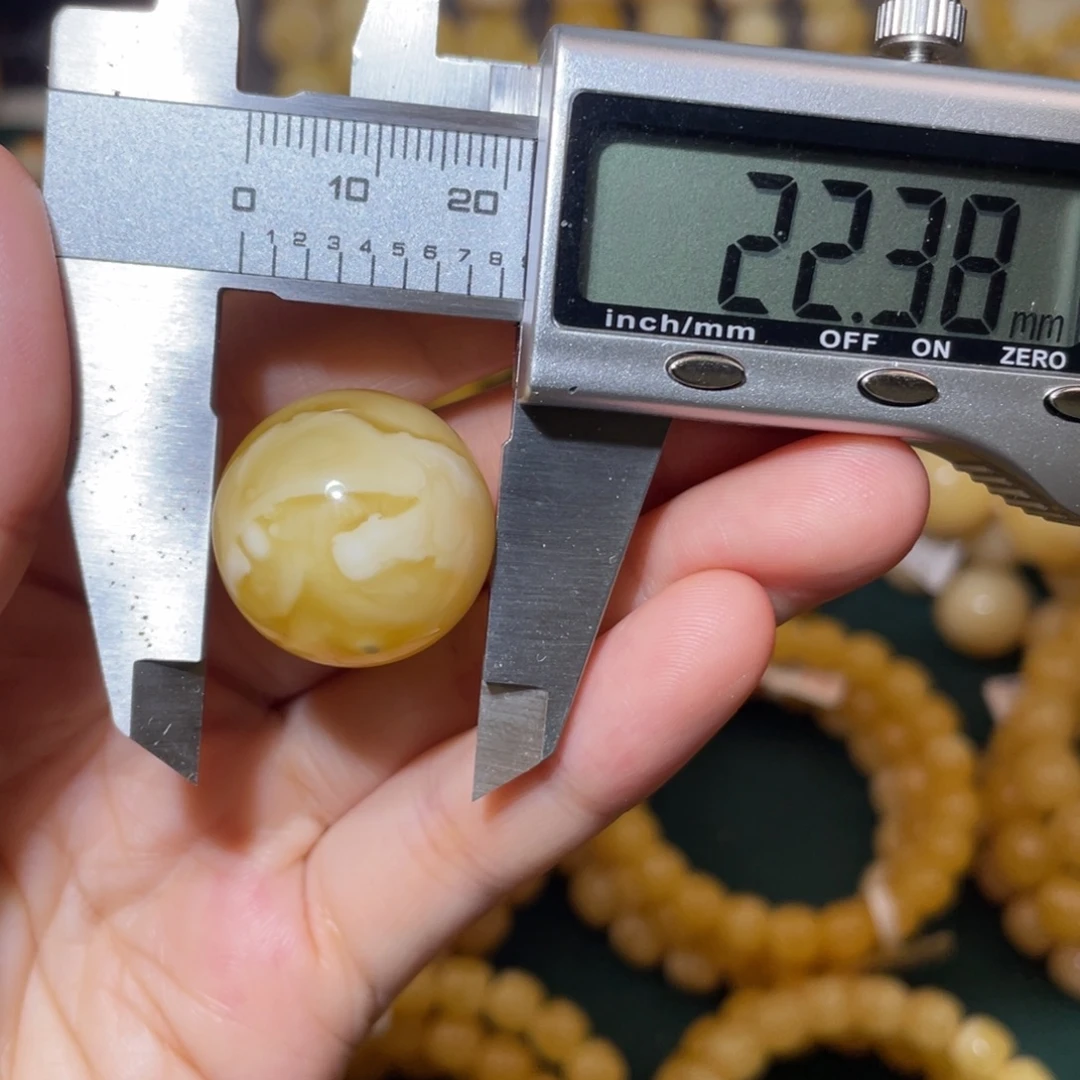 蜜蜡未镶嵌珠宝奇石