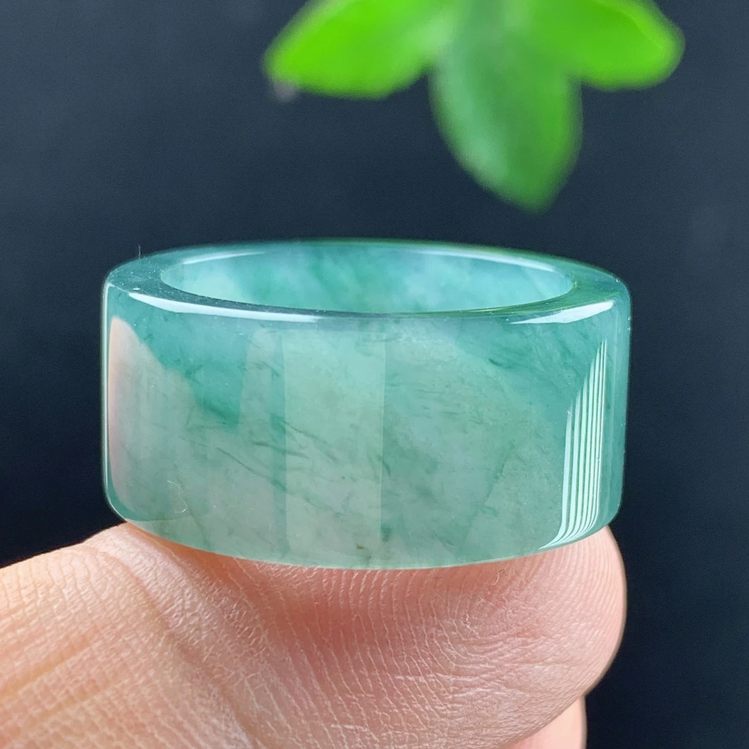 内径21.5玉石老坑料冰润天然A货翡翠绿色素面方宽边戒指环送礼