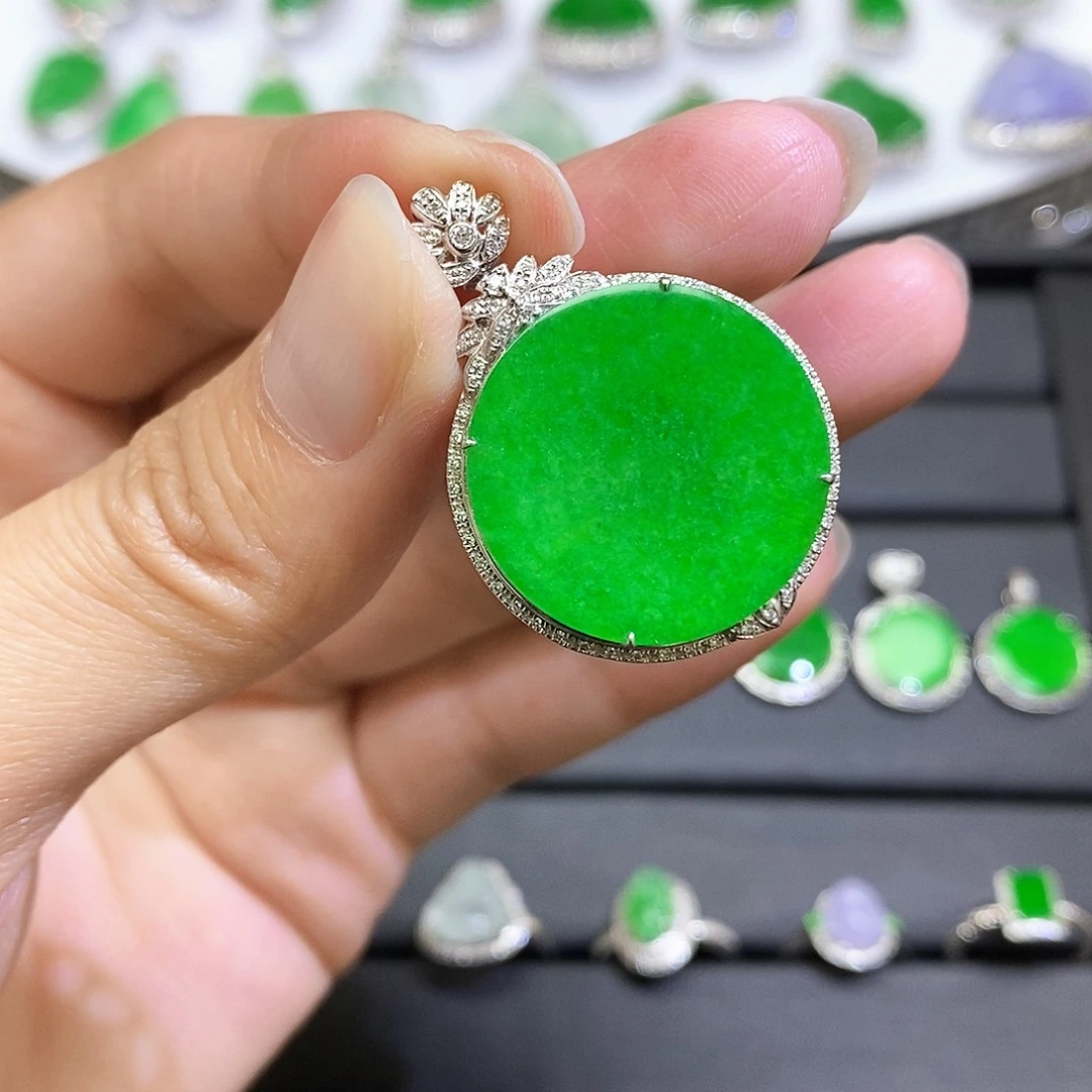 翡翠18K金镶嵌吊坠(不含链)