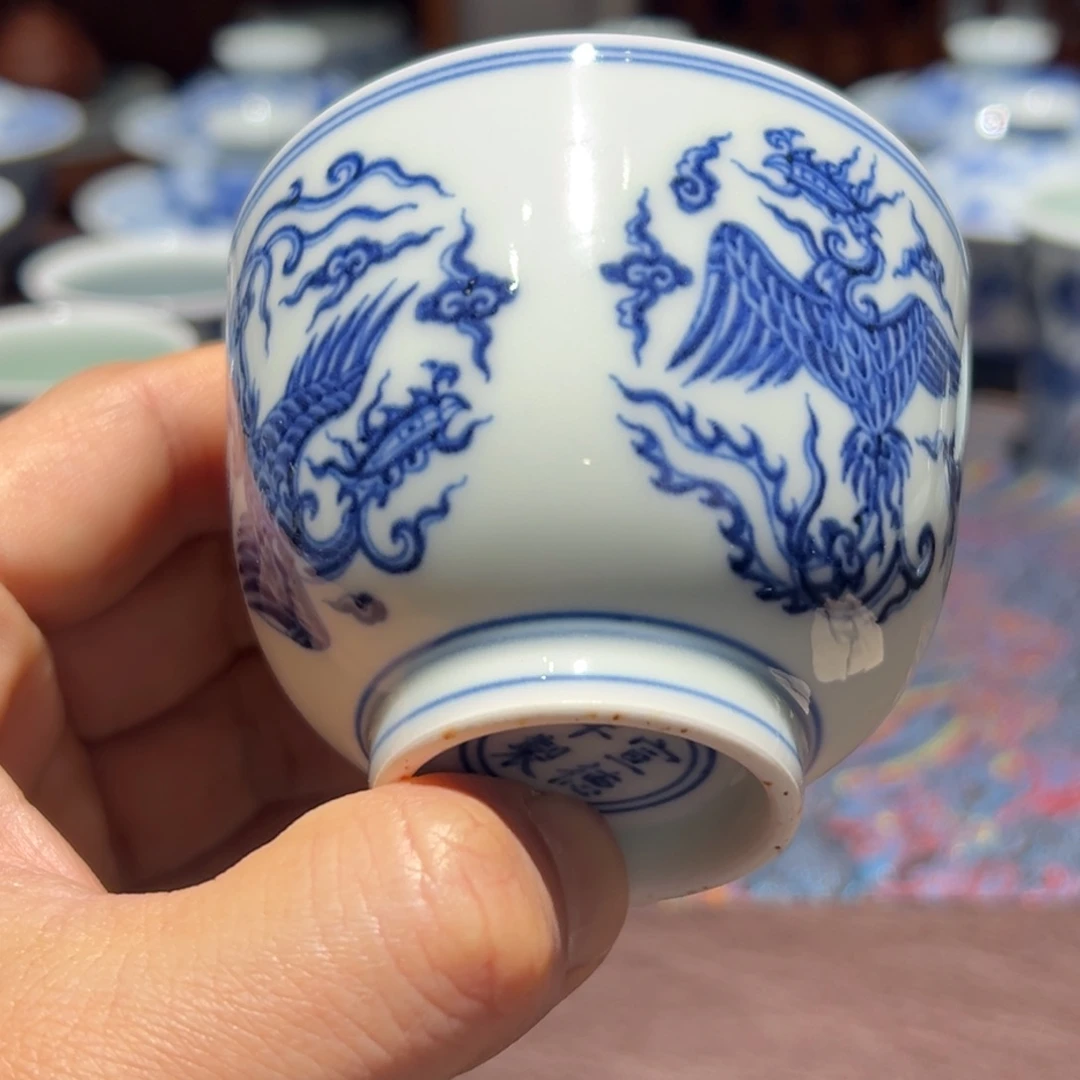 杯青花四面团凤主人杯口径约7.2厘米