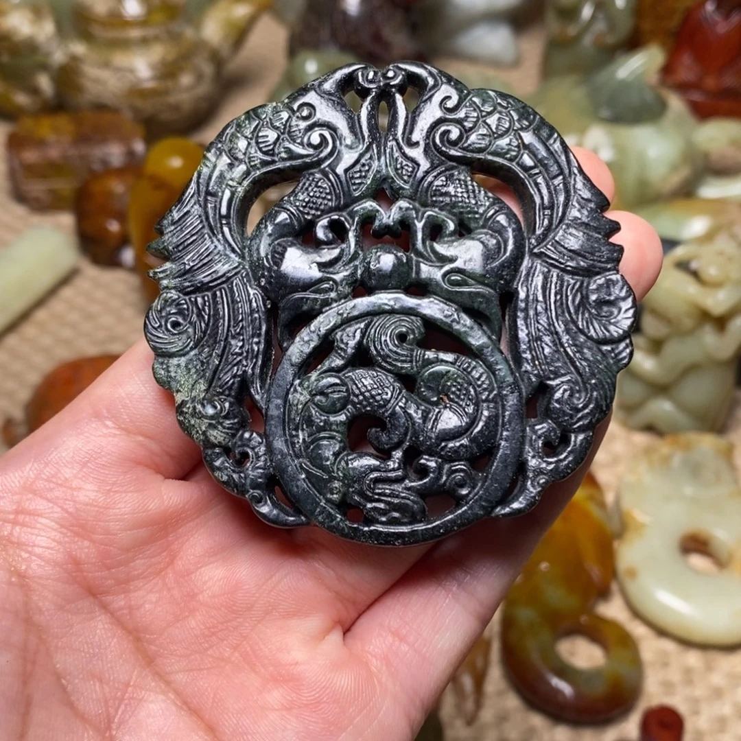 蛇纹石玉未镶嵌颈饰